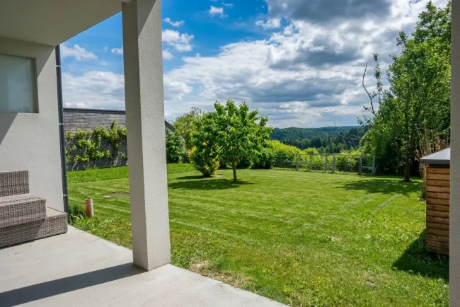 Gartenwohnung mit überdachter Terrasse / Top 2 - Titelbild