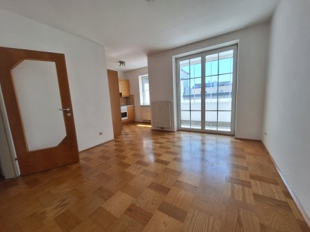 Helle Wohnung mit Loggia und Stellplatz in Ried im Innkreis
