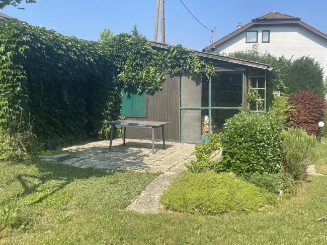 Ihr Platz für die Zukunft – großzügiges Grundstück mit kleinen Wochenendhaus und Pool in begehrter Wohnlage zu verkaufen - Bild