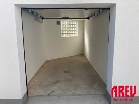 EINZELGARAGE mit TOPLAGE mit kleiner Lagerfläche in EBELSBERG zu vermieten