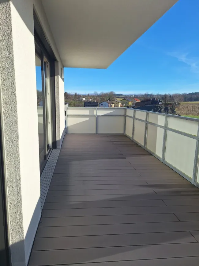 Moderne 3-Zimmer-Dachgeschoßwohnung mit uneinsehbarem Balkon - Titelbild