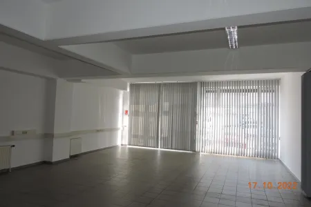 Großzügige Büro-/fläche im Edgeschoss