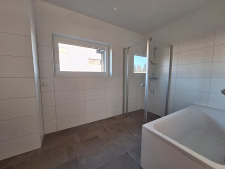 Charmante Gartenwohnung mit PKW-Stellplatz in der Tiefgarage