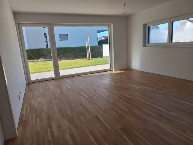 Charmante Gartenwohnung mit PKW-Stellplatz in der Tiefgarage - Bild