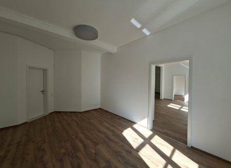 Flexible Büro- bzw. Praxisfläche in gepflegtem Umfeld nahe Linz mit optimaler Infrastruktur ab sofort zu vermieten