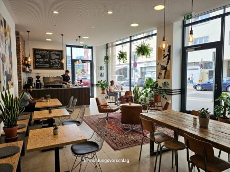Gut gelegenes GESCHÄFTSLOKAL! Ideal für die Verwirklichung eines Coffeeshops! NUTZEN SIE JETZT DIE CHANCE!