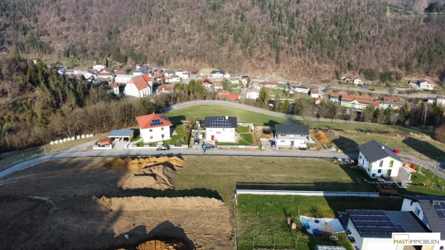 1.764 m² großes Grundstück für Ihr Neues Zuhause in Siedlungslage - Weiten Bezirk Melk. - Titelbild