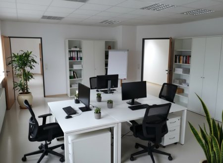 Büroräume im Zentrum von KIRCHDORF - wo WÜNSCHE des Mieters noch WIRKLICHKEIT werden können