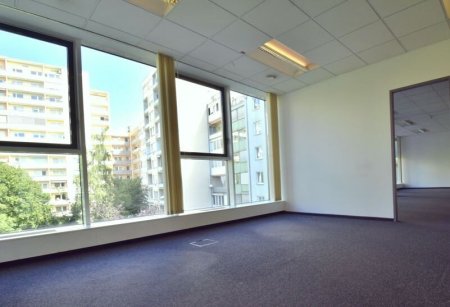 TOP Bürofläche mit PARKMÖGLICHKEIT und idealer Anbindung - 1.OG