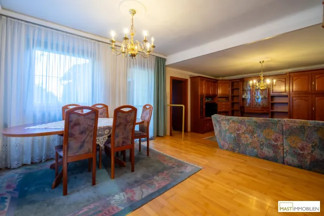 NEUER PREIS - AUFGEPASST! Über 1.000 m² großes Grundstück mit Einfamilienhaus in optimaler Lage und TEILUNGSPOTENZIAL - Bild