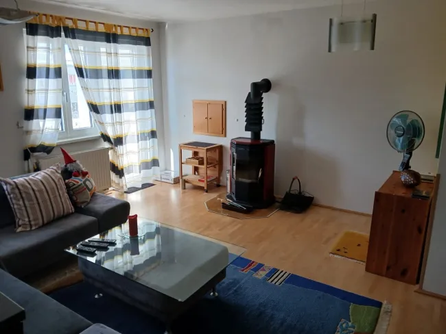 Gelegenheit - sehr gepflegte Familienwohnung mit PKW-Stellplatz in der Tiefgarage - Bild