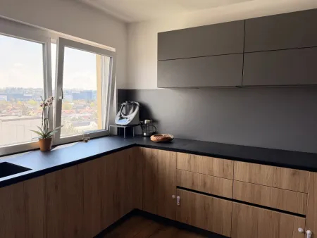 Vollsaniert & großzügig: 4-Zi Wohnung mit Loggia & Aufzug in 4600 Pernau! *NEUER PREIS*