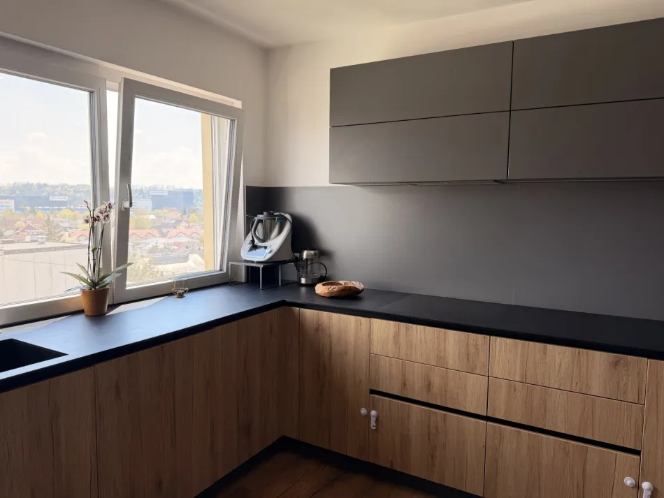 Vollsaniert & großzügig: 4-Zi Wohnung mit Loggia & Aufzug in 4600 Pernau! *NEUER PREIS* - Titelbild
