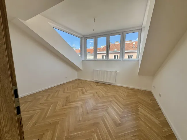 Neuwertige 4-Zi-DG-Wohnung mit Terrasse in 1210 Wien – 153m², eigener Aufzug! - Bild