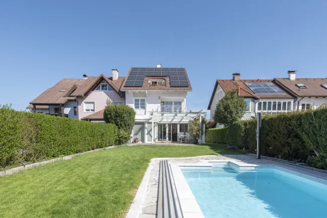 Charmantes Reiheneckhaus in 4600 Wels – gepflegt, familienfreundlich, 645.000 € - Bild