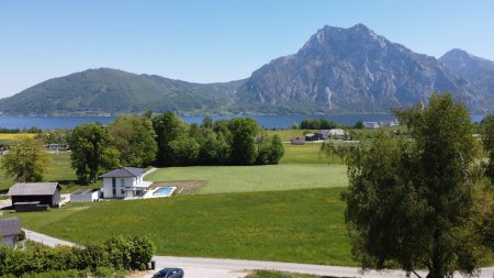 Prestige-Grundstück mit Traunsee-Panorama und Studie für eine Luxusvilla