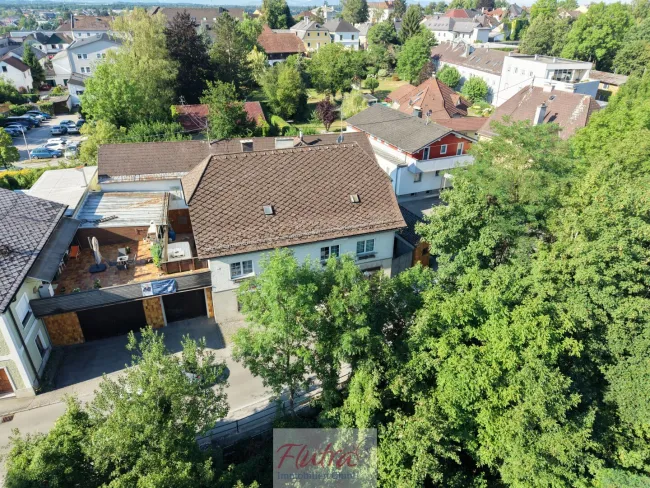 Ehemalige Betriebsliegenschaft mit Produktions- Verkaufs- und Lagerflächen + Wohnung - Bild