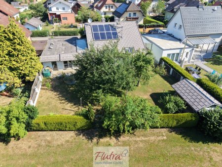 Lambach: Schönes Fertighaus - sehr ruhig gelegen - mit bester Infrastruktur