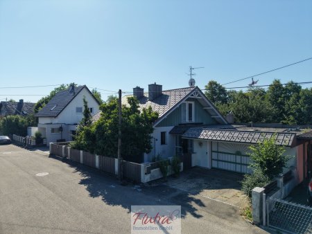 Lambach: Schönes Fertighaus - sehr ruhig gelegen - mit bester Infrastruktur
