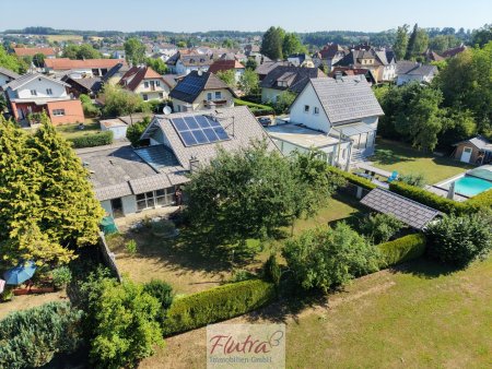 Lambach: Schönes Fertighaus - sehr ruhig gelegen - mit bester Infrastruktur