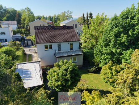 Charmantes Haus mit Terrasse und Garage in Wels / Renovierungs- oder Neubauprojekt!