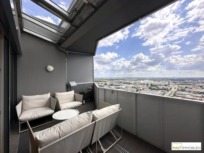 DACHGESCHOSS und FERNBLICK - 4 Zimmer Wohnung in Top Lage - KLIMAANLAGE - Bild
