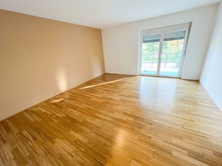 Gemütliche Garconniere mit Balkon gegenüber TU!