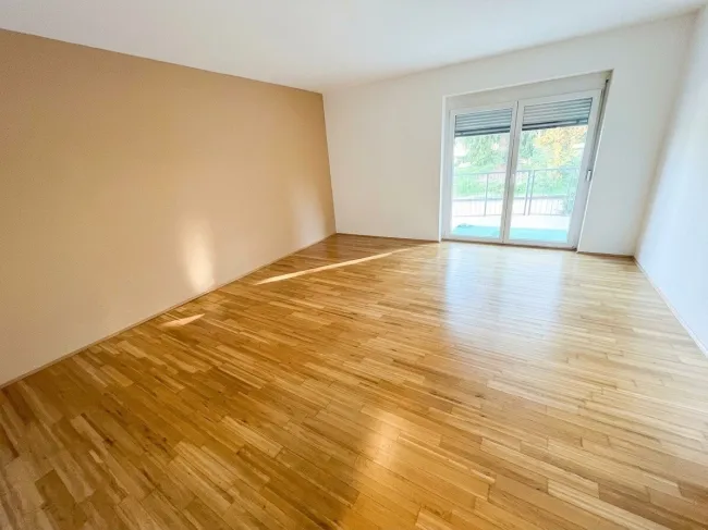 Gemütliche Garconniere mit Balkon gegenüber TU! - Bild