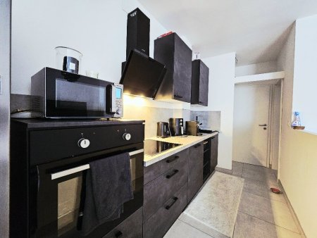 Charmante 2-Zimmer-Wohnung in Graz: Stadtblick, Parkett & Bad mit Fenster! Nur 145.000€!