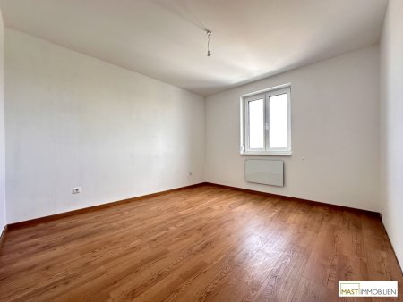 PROVISIONSFREI --- Beeindruckend aufgeteilte 3 Zimmer Garten Wohnung inkl. EWE Einbauküche in Pixendorf