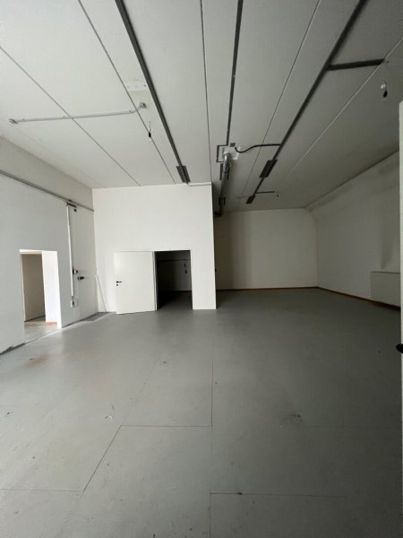 Gewerbeobjekt in St.-Peter mit Büro- und Hallenflächen