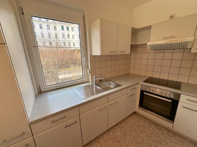 Gemütliche 2-Zi Wohnung mit Stellplatz und Grünblick in 8010 Graz - Bild