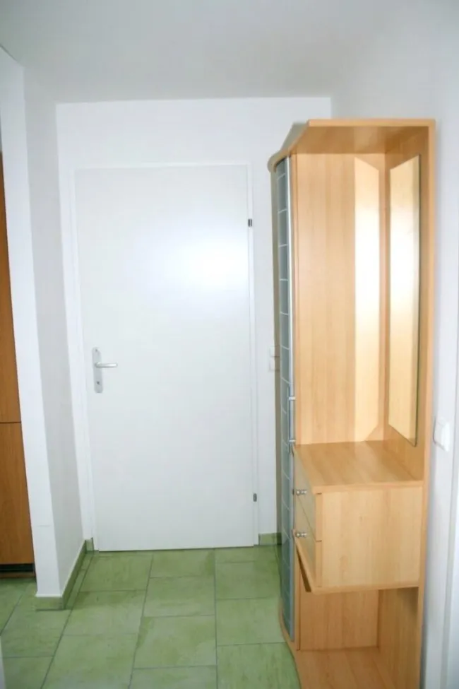 Top Wohnung 34m² mit Balkon, Einbauküche & Aufzug - Bild