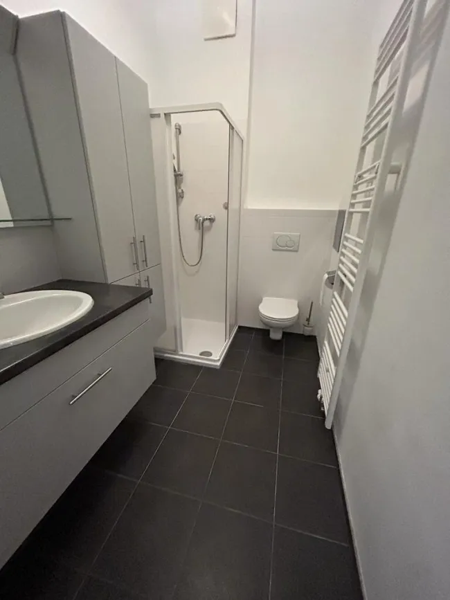 Gepflegte 3-Zi-Erdgeschosswohnung mit Balkon in 8010 Graz - Titelbild