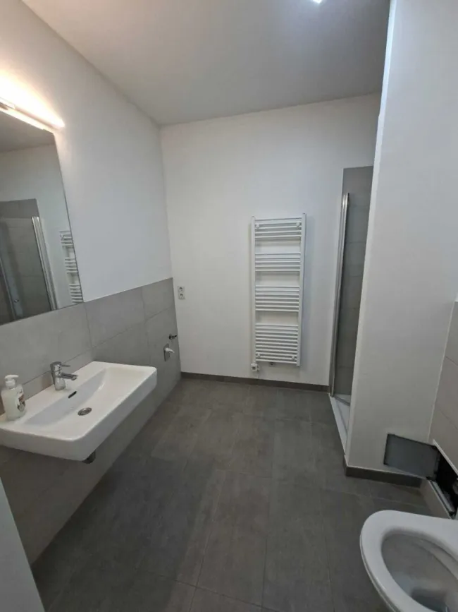 Moderne 2-Zi-Wohnung mit Balkon, Fußbodenheizung & Aufzug in Graz 8041! - Bild