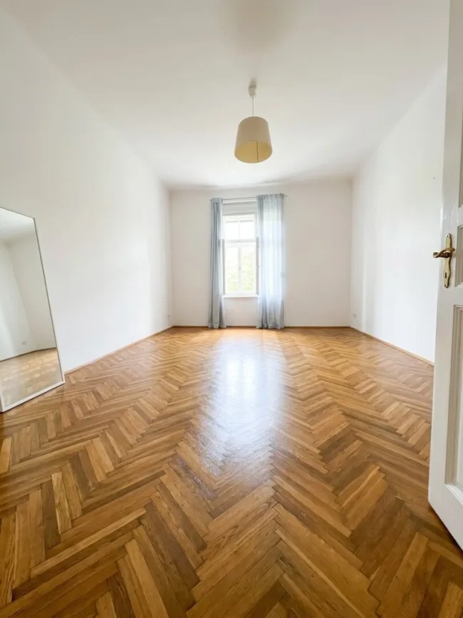 Moderne 3-Zi-Wohnung mit Stadtblick - Bild