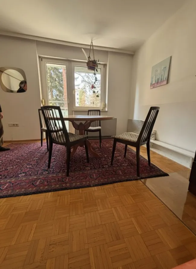 Gemütliche möbelierte 2-Zi-Wohnung mit Balkon, Parkplatz & Grünblick in 8045! - Bild
