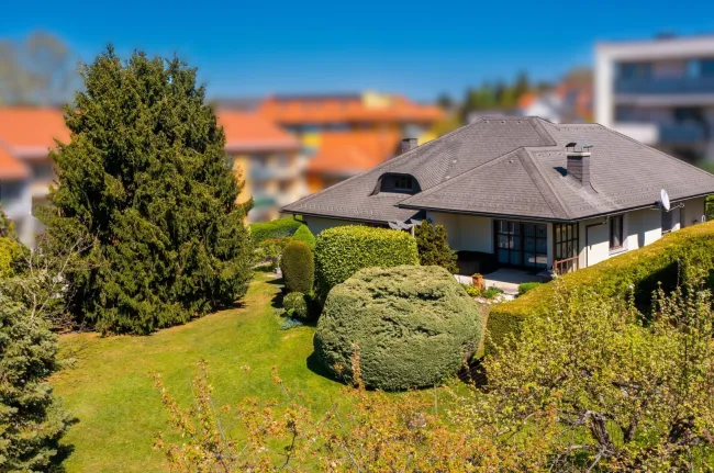 Waltendorf: Großzügige Villa auf 1.120 m² Grundstück | WA 0,3–0,6 - Titelbild