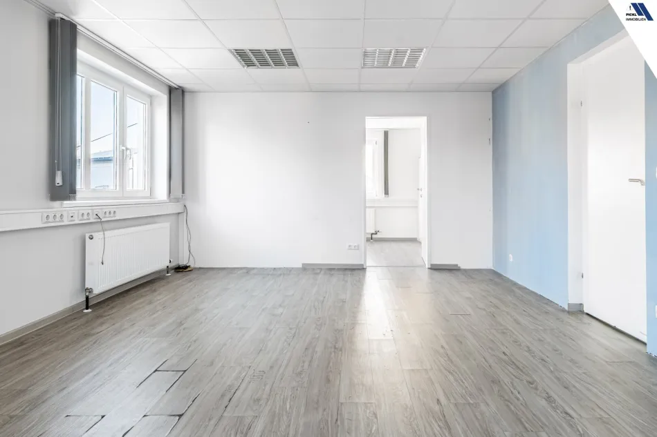 TRAUN: GROSSZÜGIGE BÜROFLÄCHE MIT PARKPLÄTZEN, KLIMAANLAGE UND optional LAGER ZU MIETEN - Bild