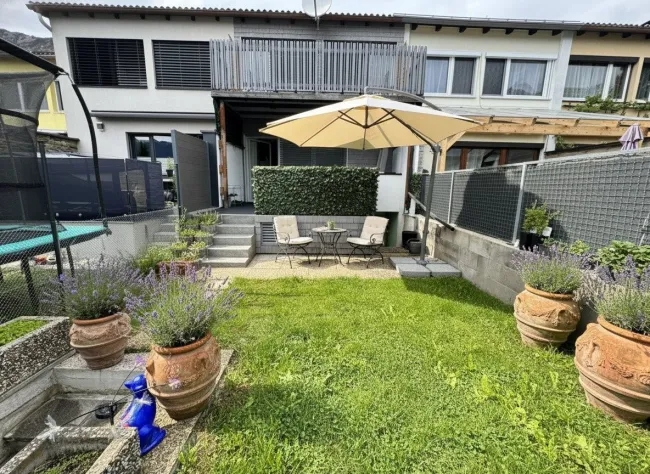 Mils: Charmantes Reihenmittelhaus mit Südgarten - Bild