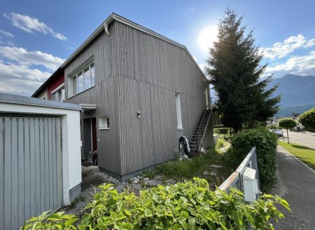 Mils: Sonniges Eckreihenhaus auf ca. 282 m² Grundstück mit großem Garten nahe Innsbruck