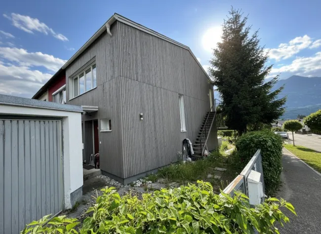Mils: Sonniges Eckreihenhaus auf ca. 282 m² Grundstück mit großem Garten nahe Innsbruck - Bild