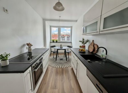 Innsbruck-Wilten: Großzügige, sanierte 3,5 -Zimmer-Wohnung mit Kabinett & Balkon – ideal für Familien und Anleger