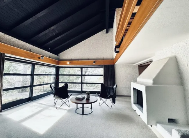 Haus in Mils: Stilvolle Design-Ikone der späten 70er mit großzügigem Garten und Garage – voll unterkellert (ca.75 m²) - Titelbild
