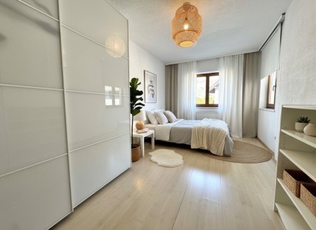 Rum: WG geeignete 2-Zimmerwohnung mit Autoabstellplatz