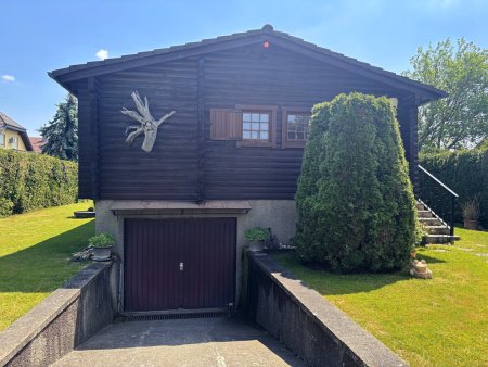 Raum für Ihre Ideen: Bauland-Kerngebiet Handelseinrichtungen - Baugrund mit unterkellertem Ferienhaus (Chalet)