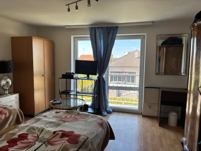 Baugrund mit Altbestand: sanierungsbedürftiges Einfamilienhaus mit viel Potential für neue Ideen - umweltbewusst und nachhaltig sanieren oder neu bauen nach eigenem Geschmack - Bild