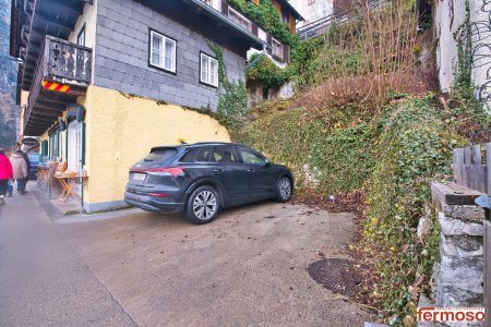 Exklusives Wohnen in idyllischer Lage mit Seeblick - Traumhaus in Hallstatt mit 7 Zimmern, Garten, Balkon und Stellplätzen.