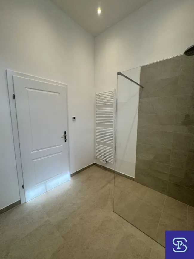 Badezimmer 2