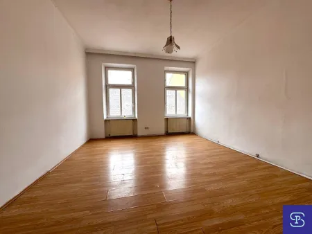Adaptierungsbedürftiger 49m² Altbau mit 1,5 Zimmern in Toplage - 1060 Wien